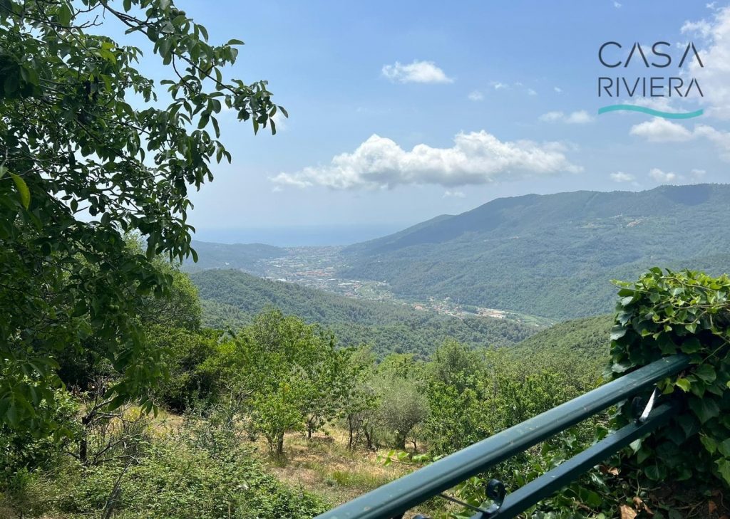 Ref. 910 ALASSIO Villa mit Meerblick, Wasserquelle und ca. 7000m2 Grundstück