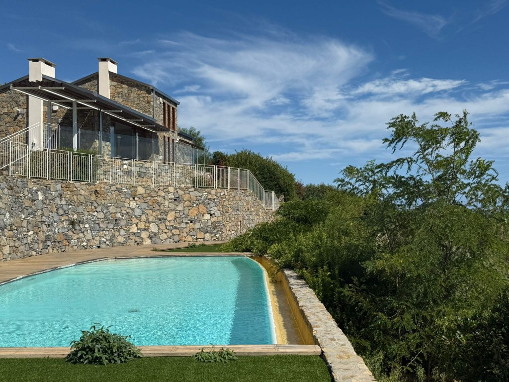 Ref. 833 ALASSIO- Villa mit spektakulärem Meerblick, nur 2 km vom Strand und Zentrum entfernt