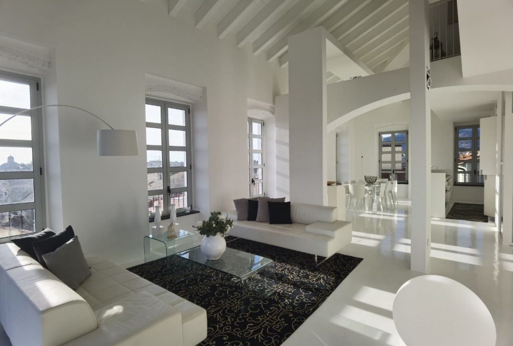 Ref. 845 Exklusives Penthouse mit großer Terrasse und Meerblick im Herzen von LOANO