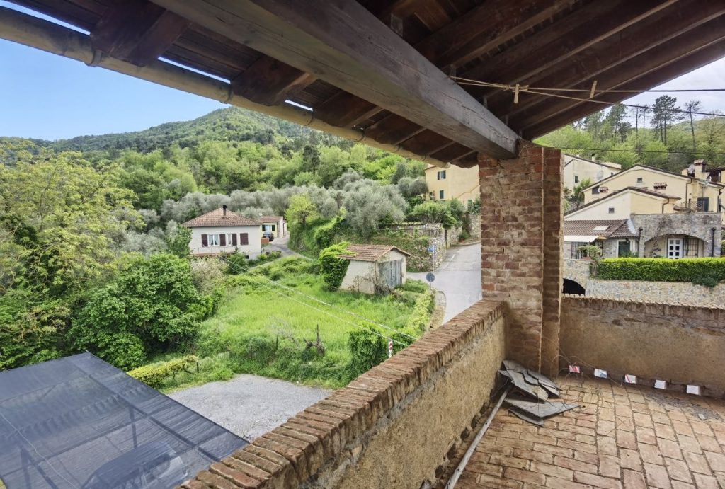 Ref. 846 Freistehendes Haus mit Panoramablick, Garten in Garlenda