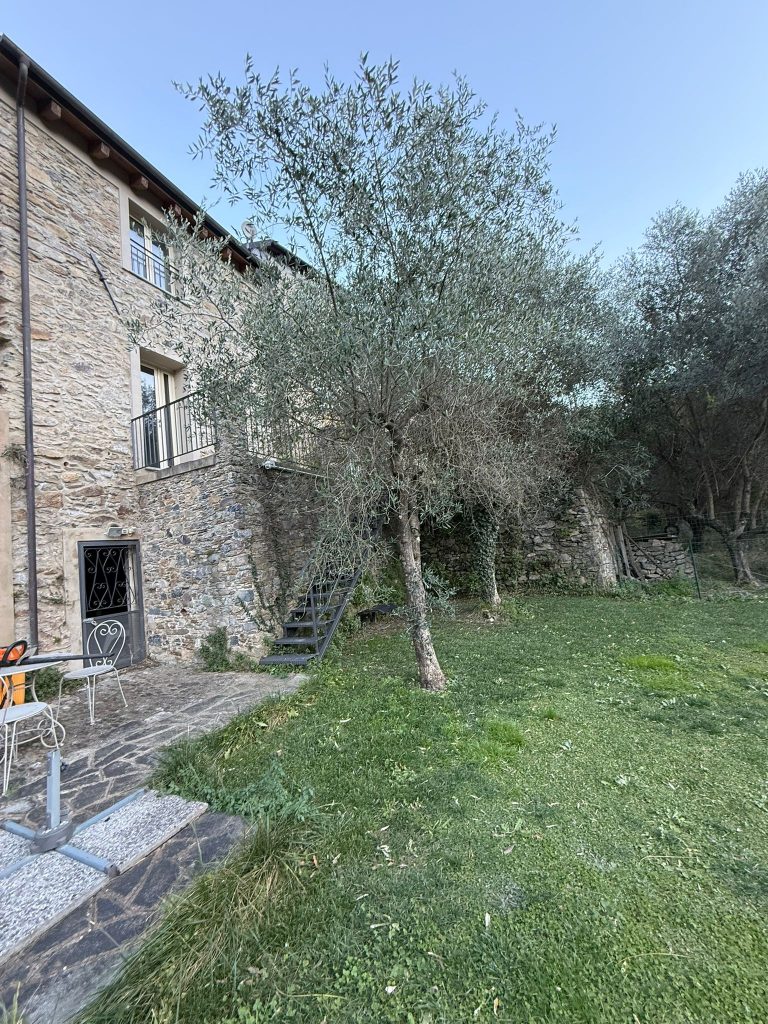 Ref. 856 „Einzigartiges Rustico mit Whirlpool, Garten & Traum-Panoramablick in Nasino