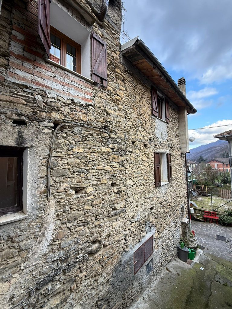Ref. 928 Natur, Ruhe pur, Steinhaus in Ponti di Pornassio -Pieve di Teco